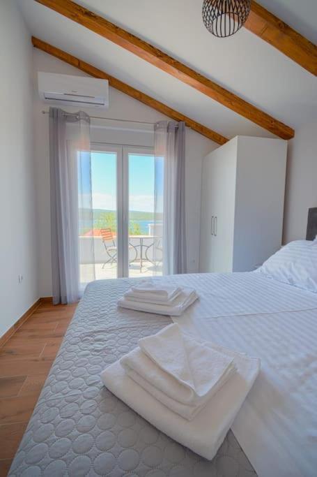 Villa With Amazing View And A Private Pool, Susnjar 1 Kruševo Exterior foto